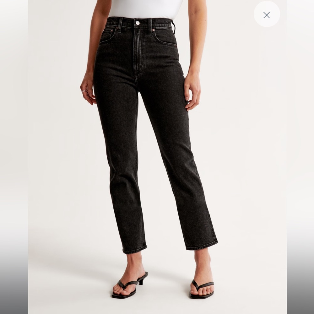 Abercrombie & Fitch Ultra High-Rise Ankle Straight Curve Love Denim Jean